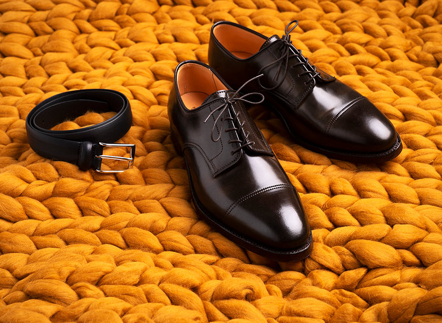 Tyyliareena: Musta vyö ruskeiden kenkien kanssa