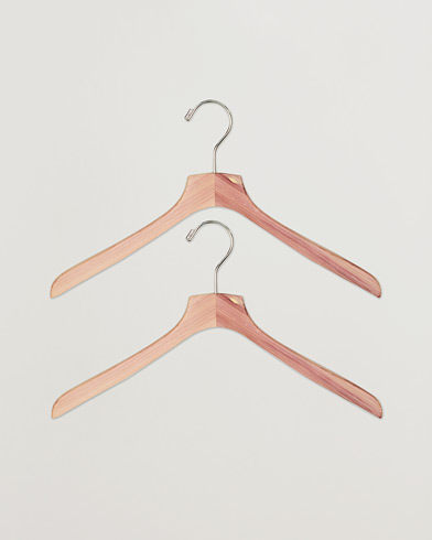 Men | Care with Carl | Care with Carl | 2-Pack Cedar Wood Shirt Hanger