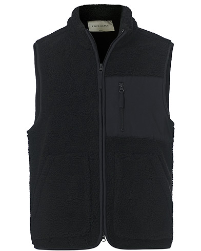Men | A More Conscious Choice | A Day's March | Arvån Recycled Fleece Vest Black