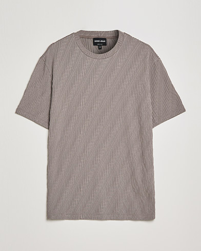 Men | Quiet Luxury | Giorgio Armani | Cashmere Blend Chevron T-Shirt Beige