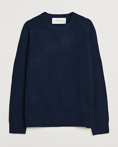 Men | Under 100 | A Day's March | Brodick Lambswool Sweater Navy