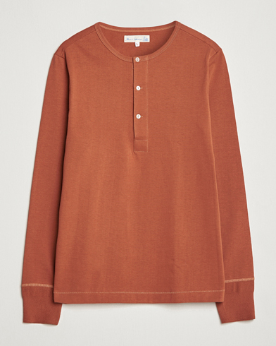 Men | Henley Shirts | Merz b. Schwanen | Classic Organic Cotton Henley Sweater Sierra Red