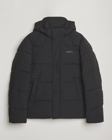 Peak Performance Argon Light Hood Jacket Black at CareOfCarl.com