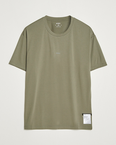 SATISFY RUNNING MINERAL AURALITE ジャージ AuraLite™ Pleated T-Shirt – SATISFY