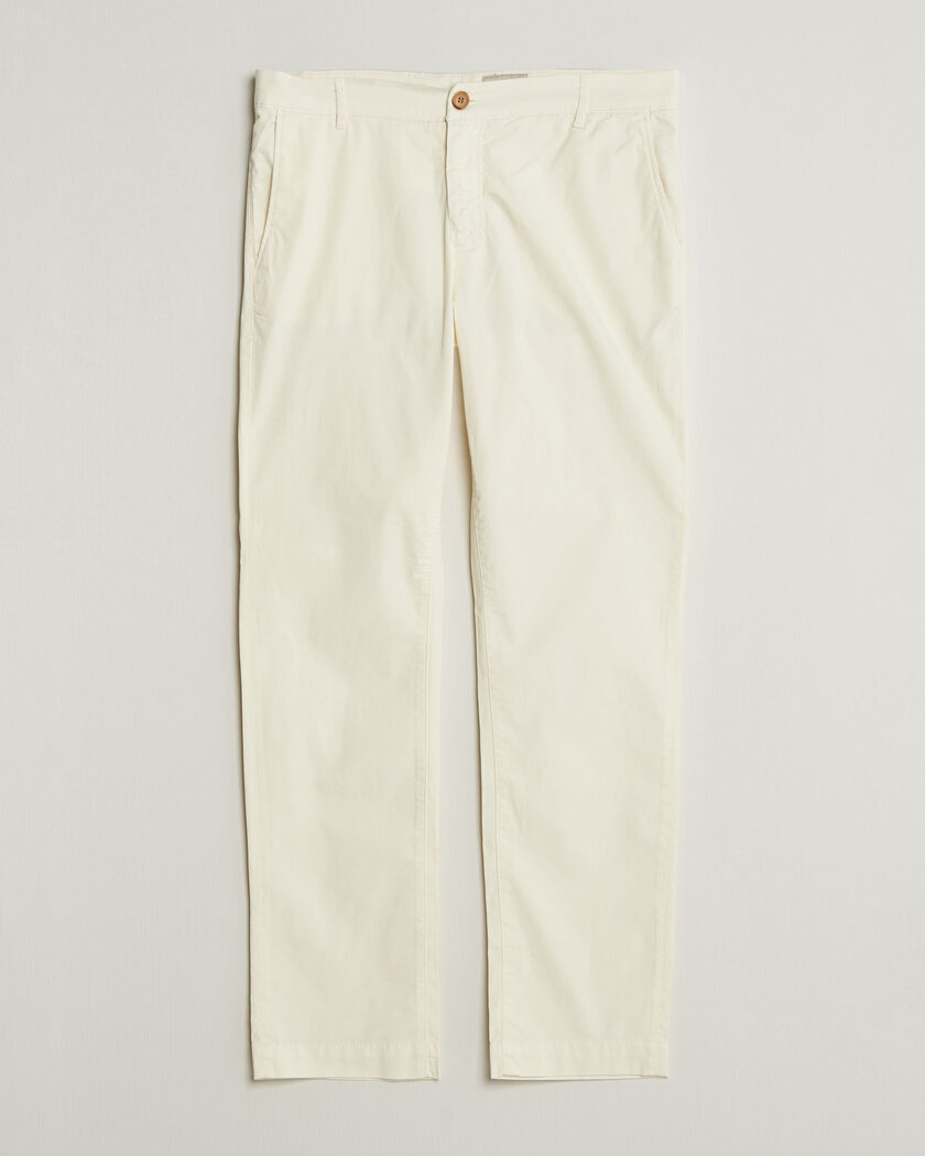 Brunello Cucinelli Slim Fit Pleated Trousers Off White at