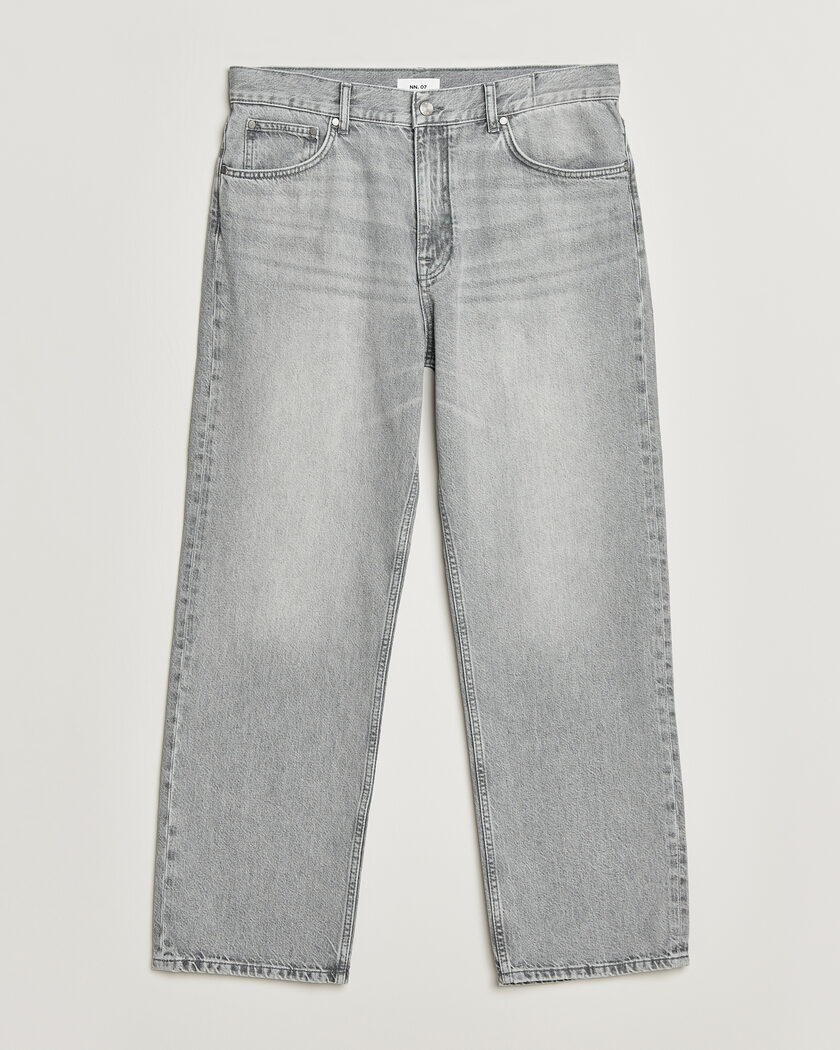 Levi's 501 Original Jeans Walk Down Broadway at CareOfCarl.com