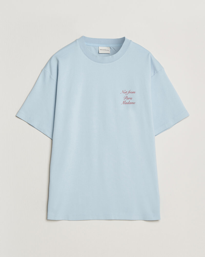 Drôle de Monsieur Slogan Cursive T-Shirt Light Blue – Blue