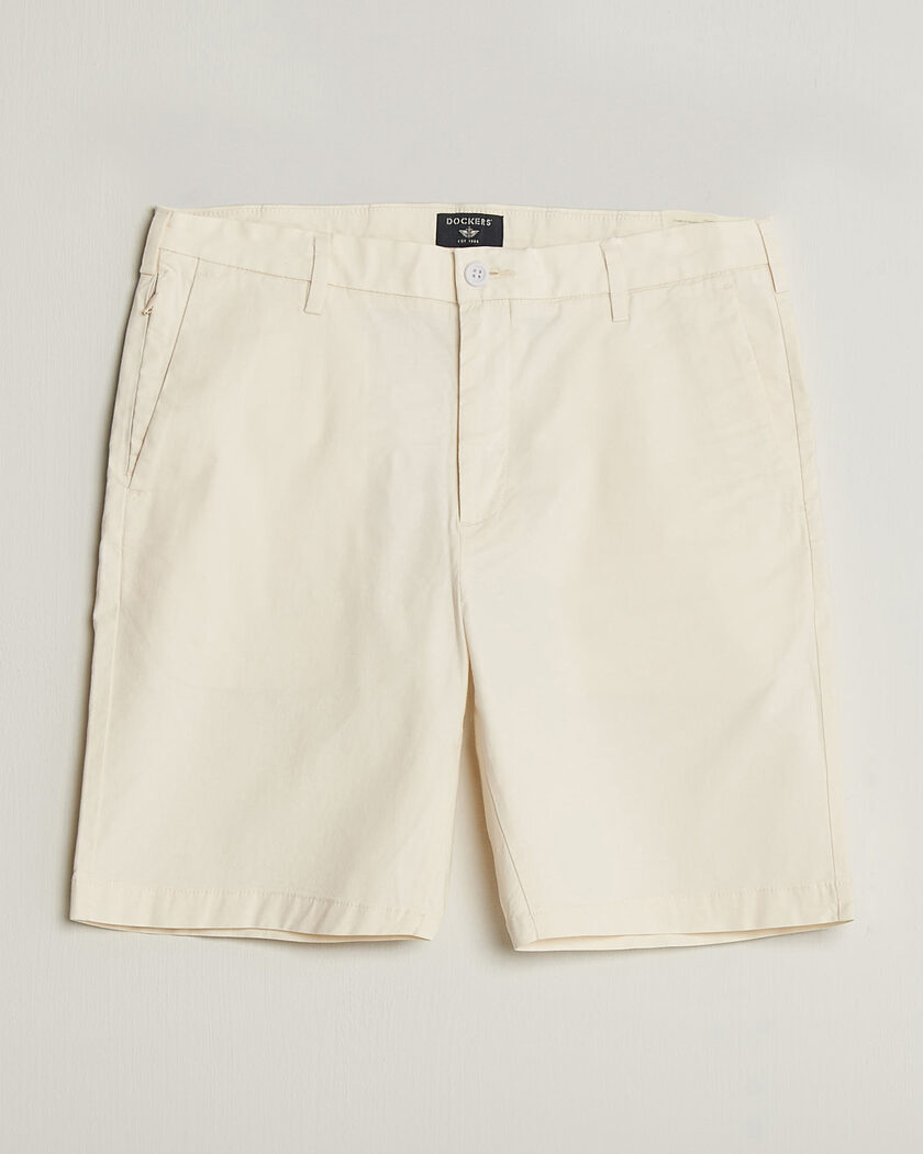Auralee Finx Linen Easy Shorts Ecru at CareOfCarl.com