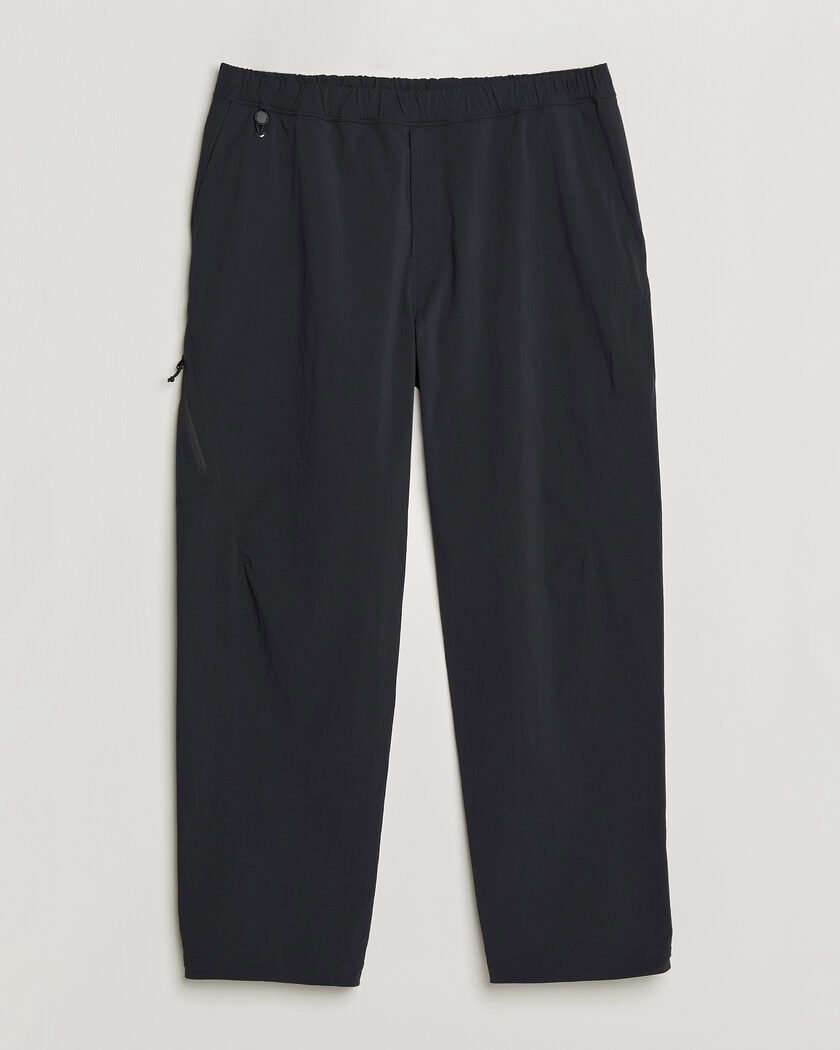 SOAR Running Run Trousers Black at CareOfCarl.com