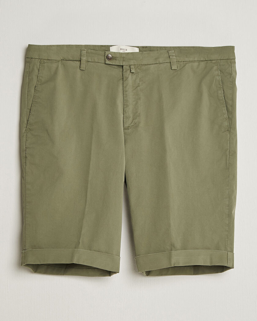 Drake's Herringbone Fatigue Cotton Shorts Olive at CareOfCarl.com