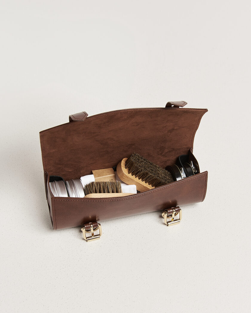 Authentic Models Shoe Polishing Kit  – Brown