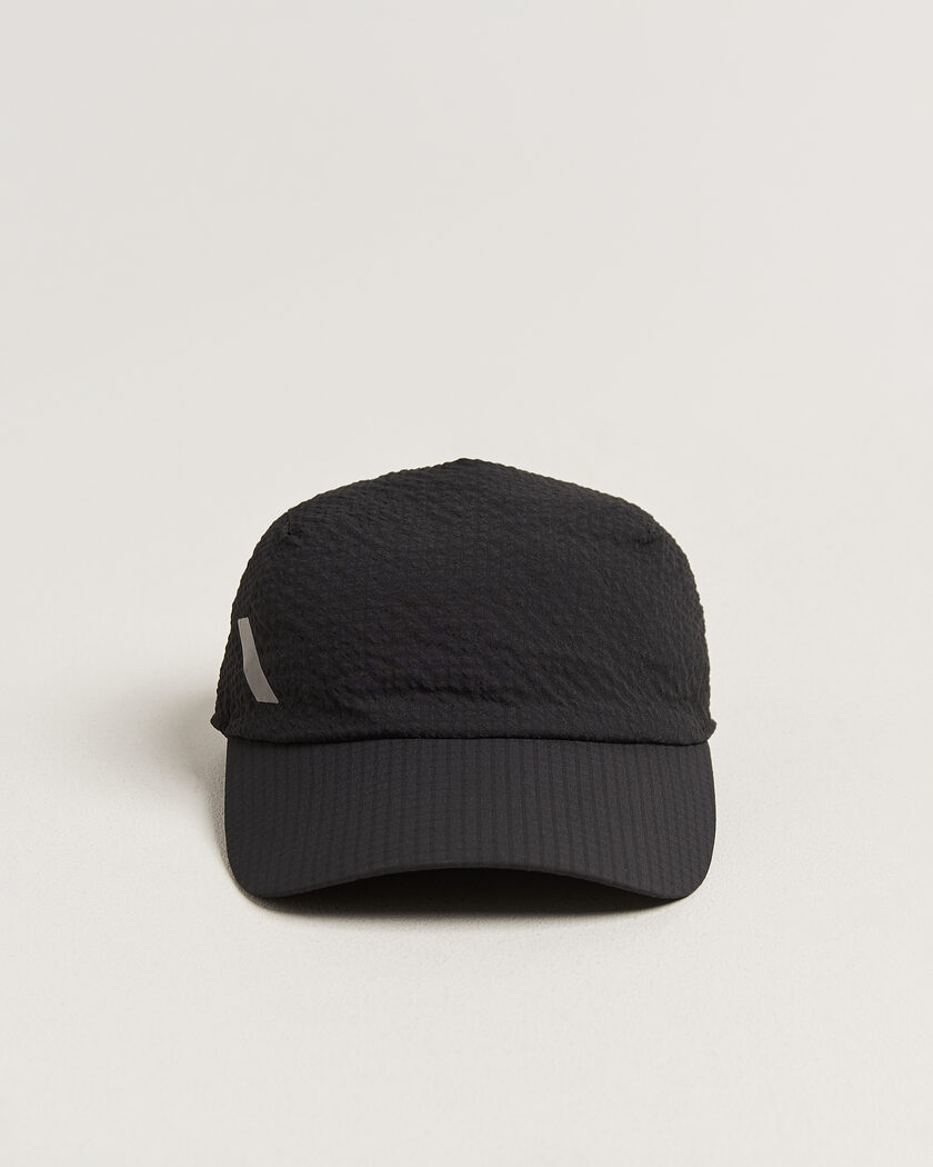 SOAR Running Dart Cap Black – Black