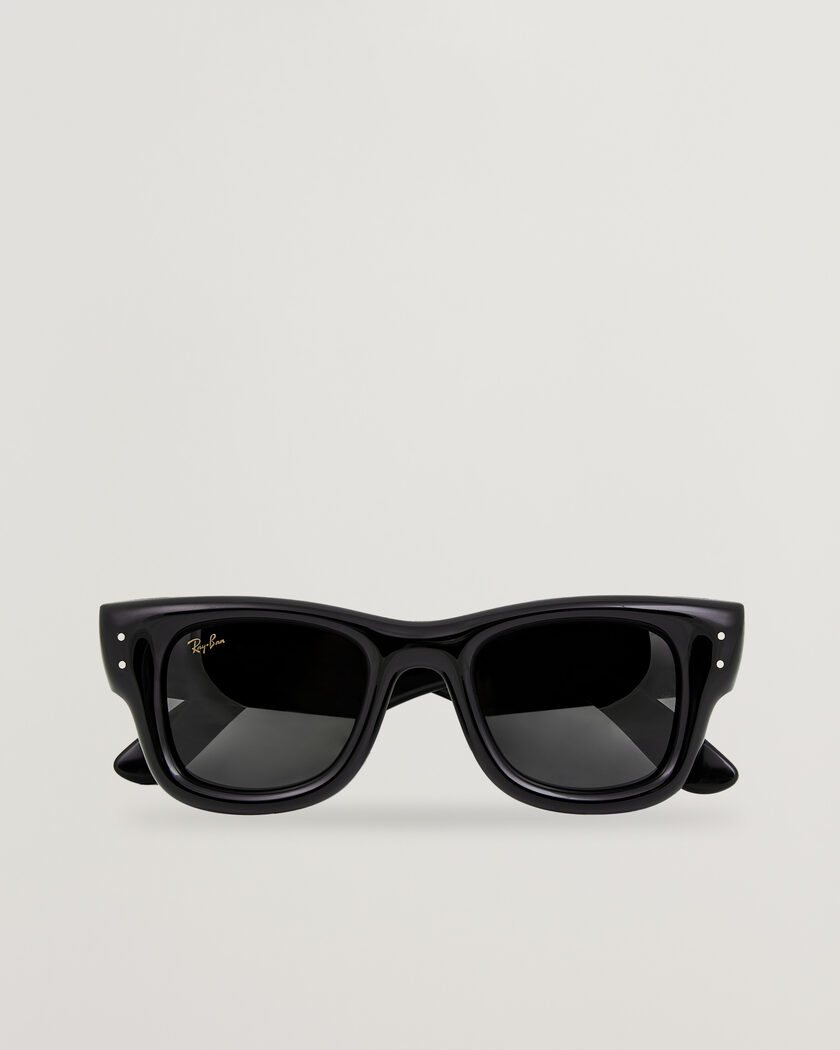 Ray-Ban 0RB4165 Justin Polarized Wayfarer Sunglasses Black/Grey at