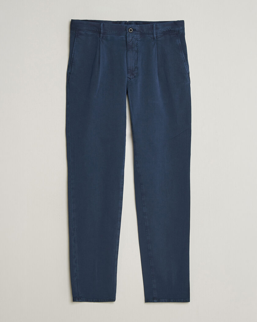 Polo Ralph Lauren Linen Pleated Trousers Navy at CareOfCarl.com