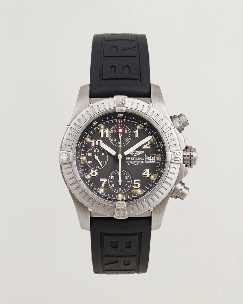 Breitling Pre-Owned Avenger 44 