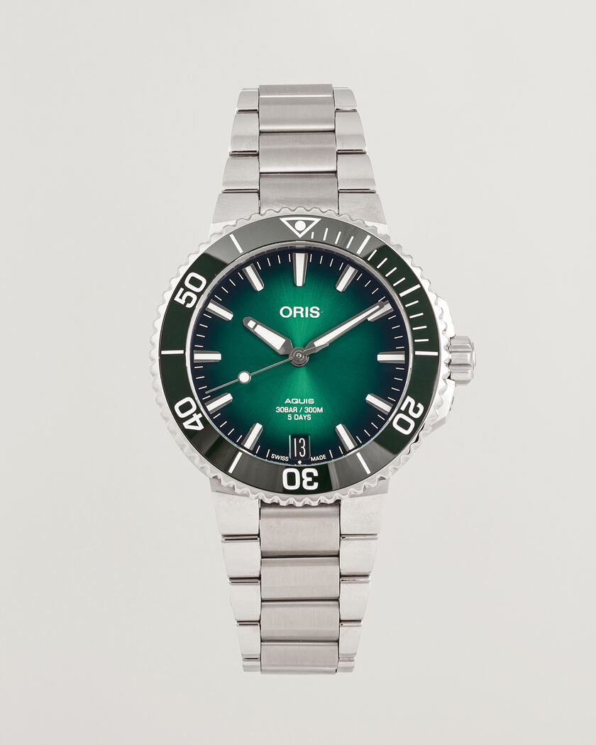 Rolex Pre-Owned Rolex Box 68.00.08 at CareOfCarl.com