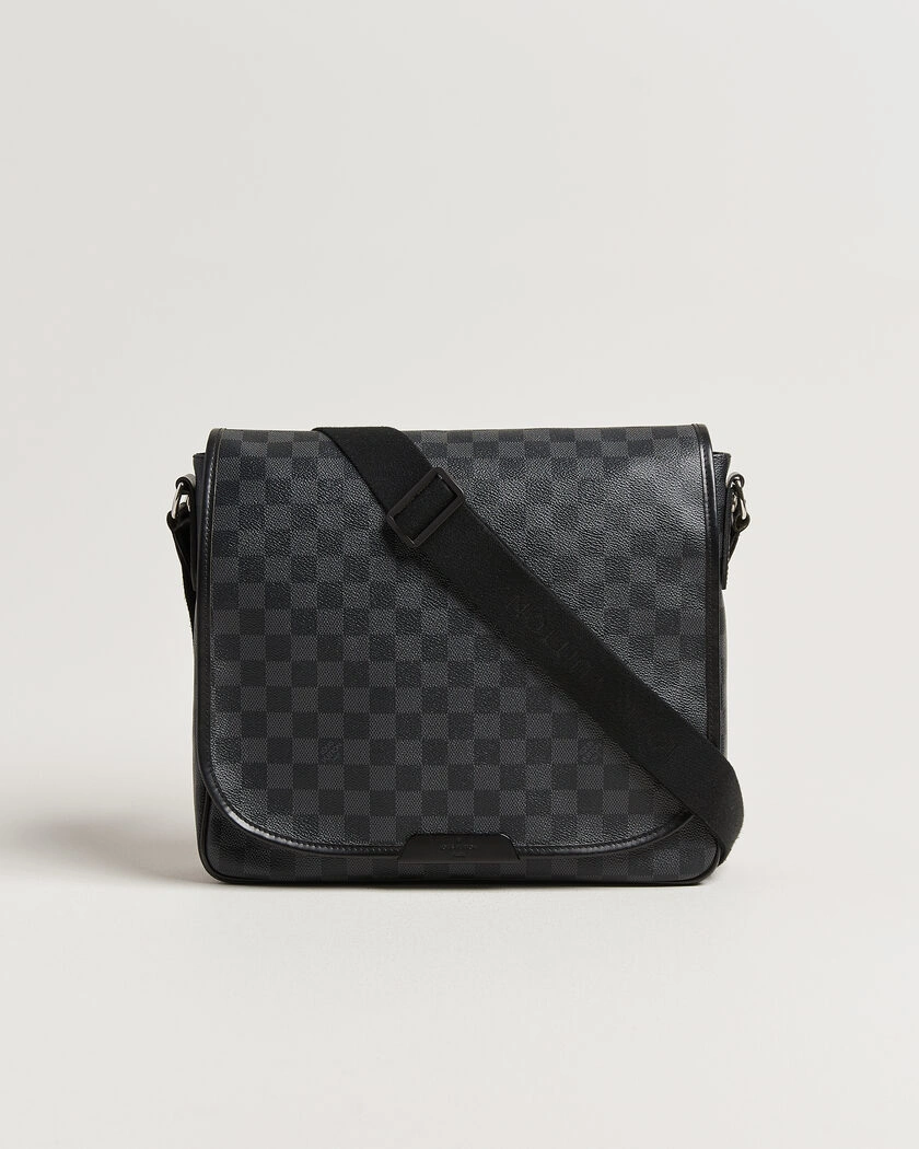 Louis Vuitton Pre-Owned Daniel MM Shoulder Bag Damier Graphite – Grey