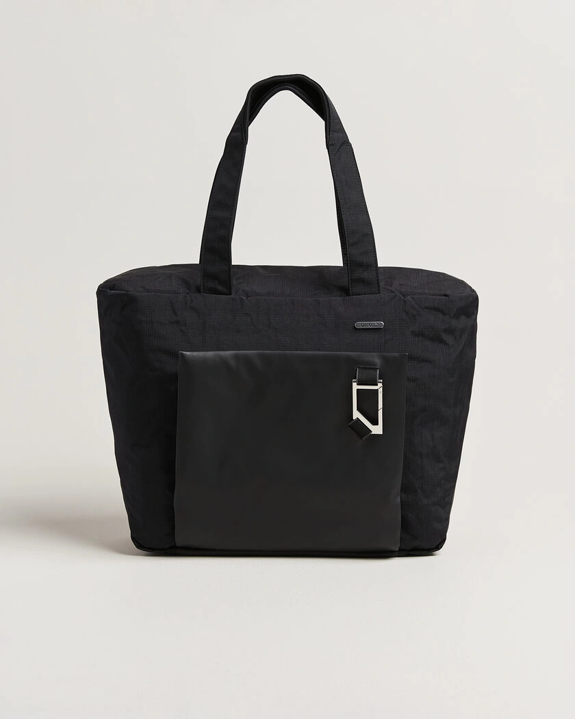 DB Entour Tote 22L Black Out – Black