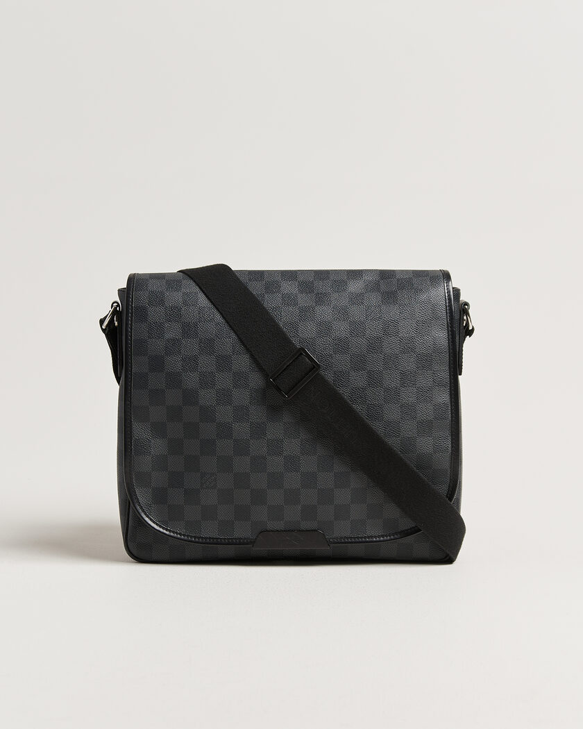 Louis Vuitton Pre-Owned Daniel MM Shoulder Bag Damier Graphite – Black