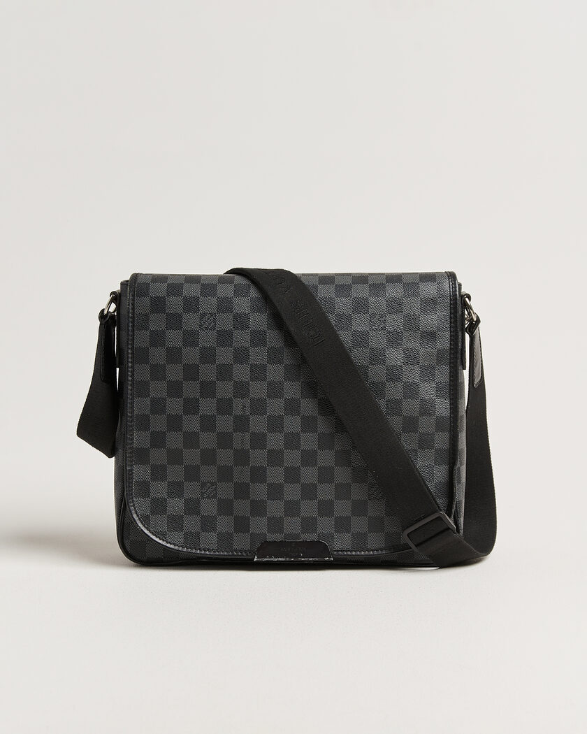 Louis Vuitton Pre-Owned Daniel Shoulder Bag MM Damier Graphite – Black