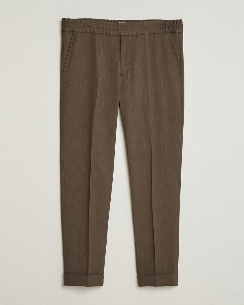 Maison Kitsuné Relaxed Seersucker Pleated Trousers Ranger Green at