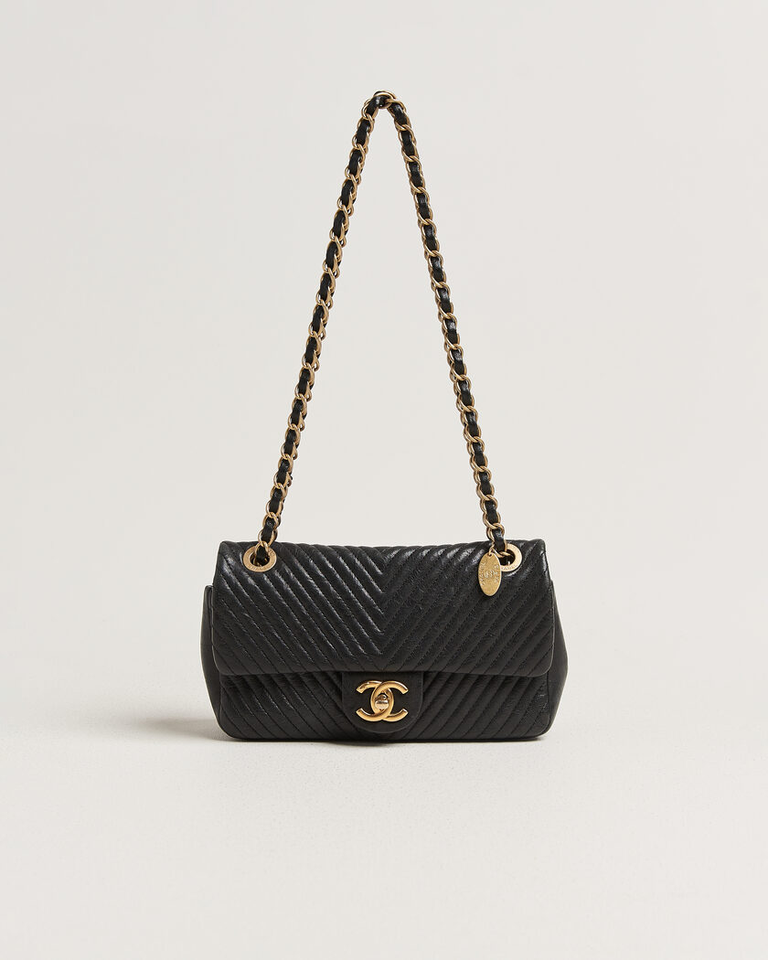 Chanel Pre-Owned Chevron Small Flap Bag Black – Black