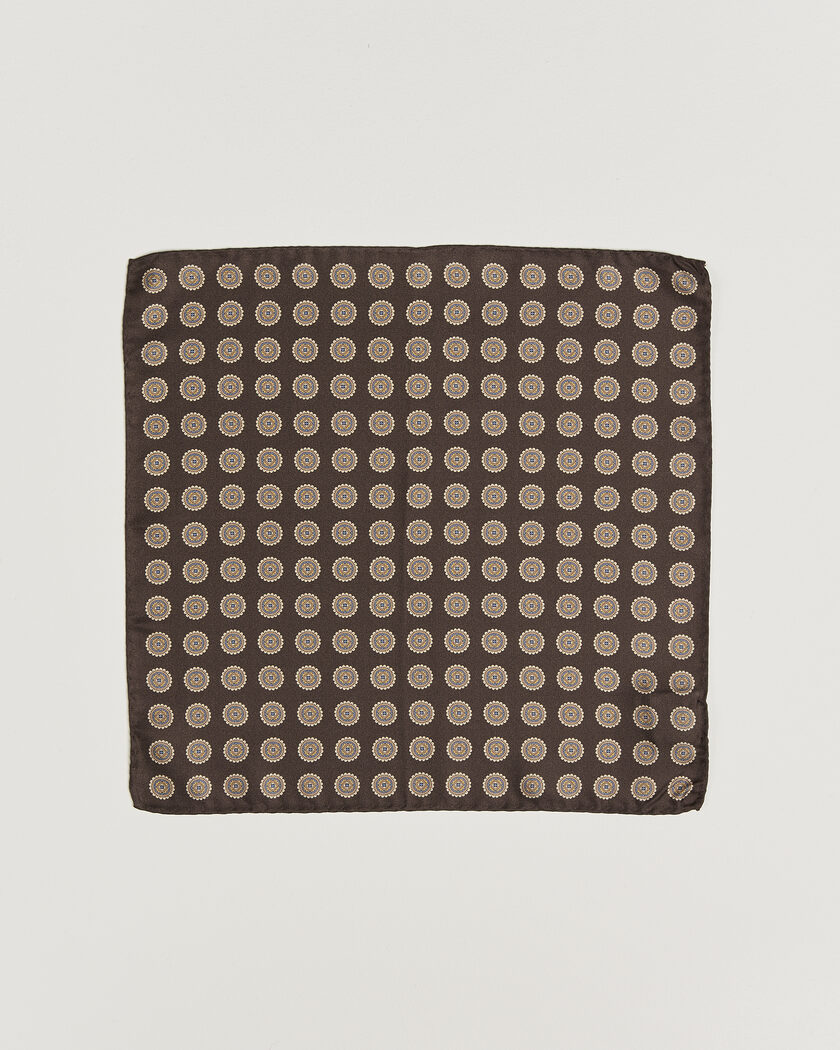  Amanda Christensen Silk Twill Medallion Pocket Square Brown – Brown