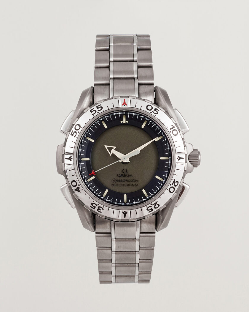 Rolex Pre-Owned Rolex Box 68.00.08 at CareOfCarl.com