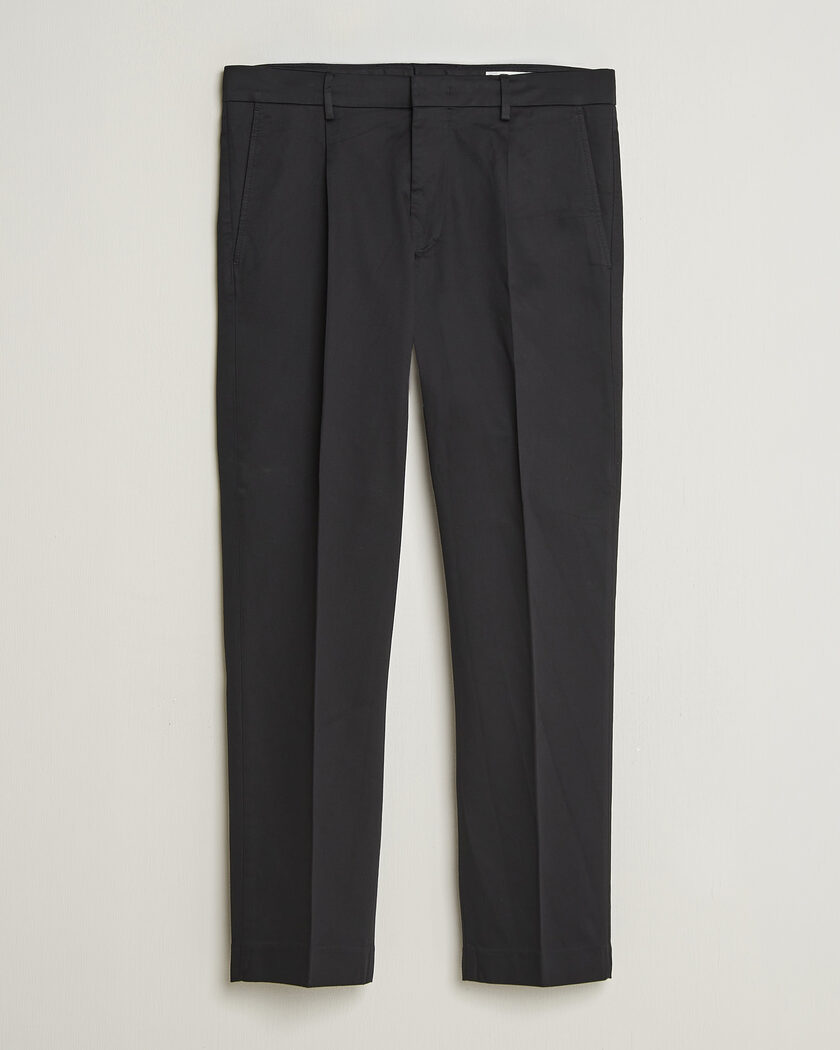 NN07 Bill Pleated Cotton Chinos Black – Black