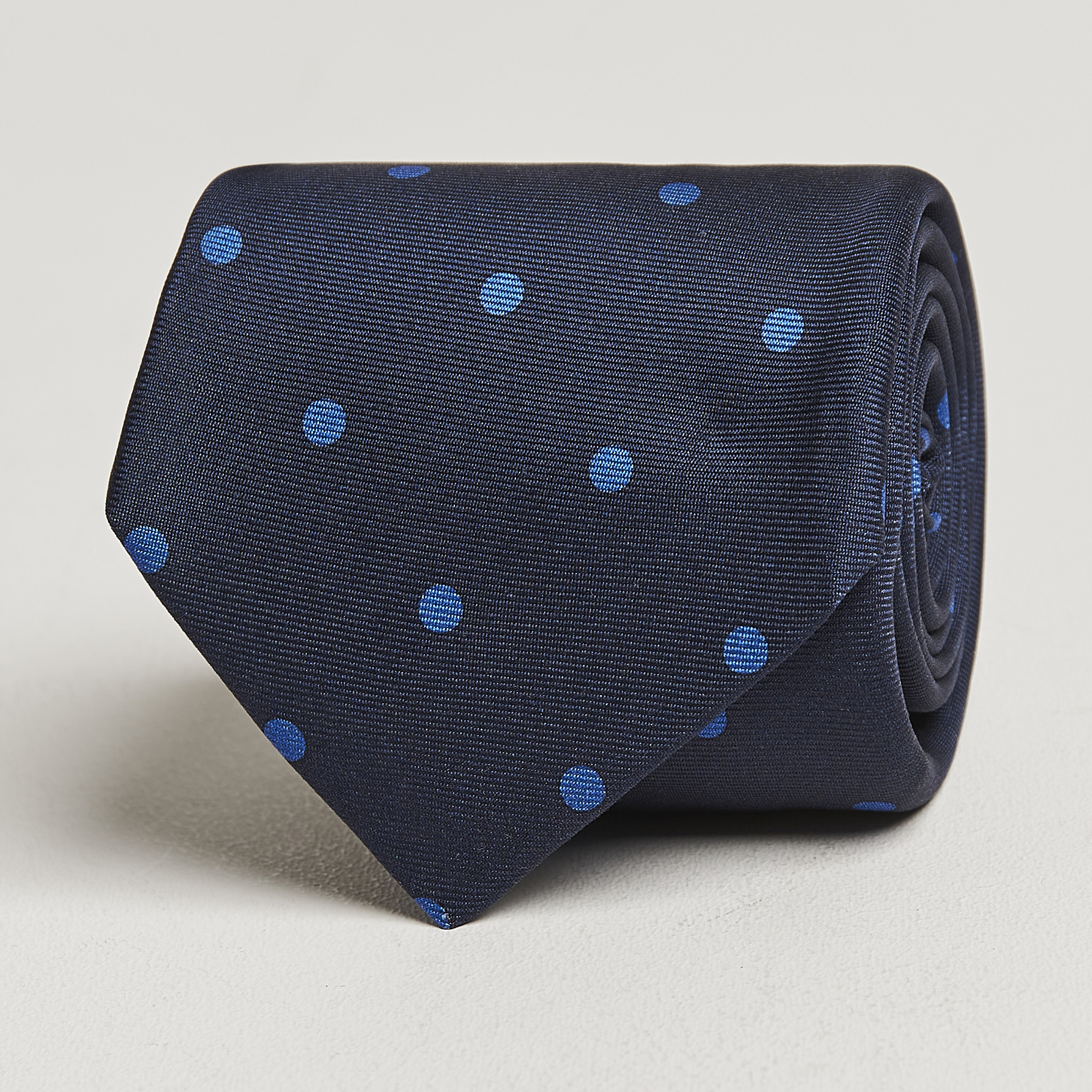 Cravate Kiton Napoli En Soie 100% - 7 Plis - Motif Points Rouges Sur Fond Bleu Marine - Largeur 10cm - Occasion