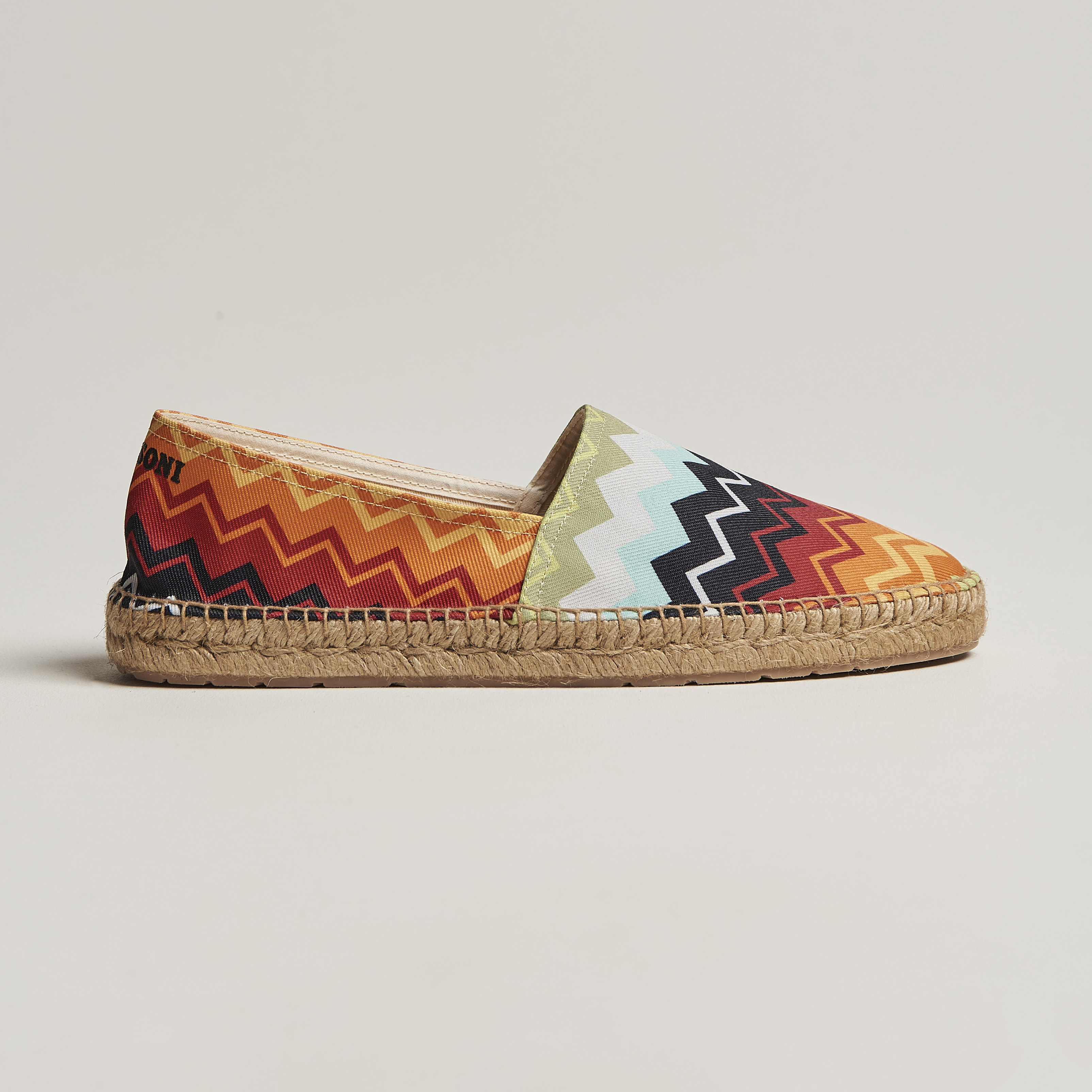 24352811r.jpg 24352811r.jpg