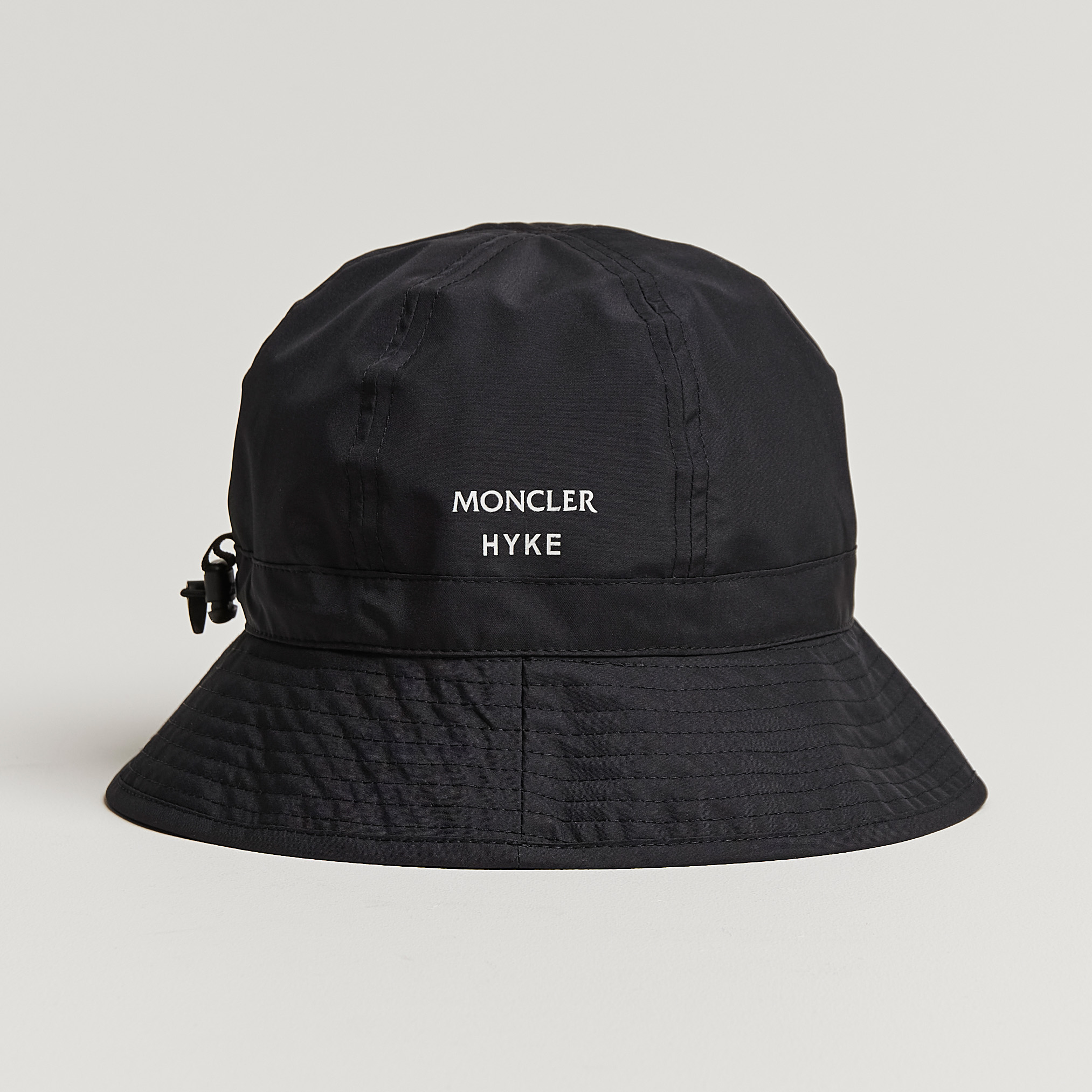 MONCLER HYKE バケットハット ブラック 4 Moncler Hyke Bucket Hat Black at CareOfCarl.com