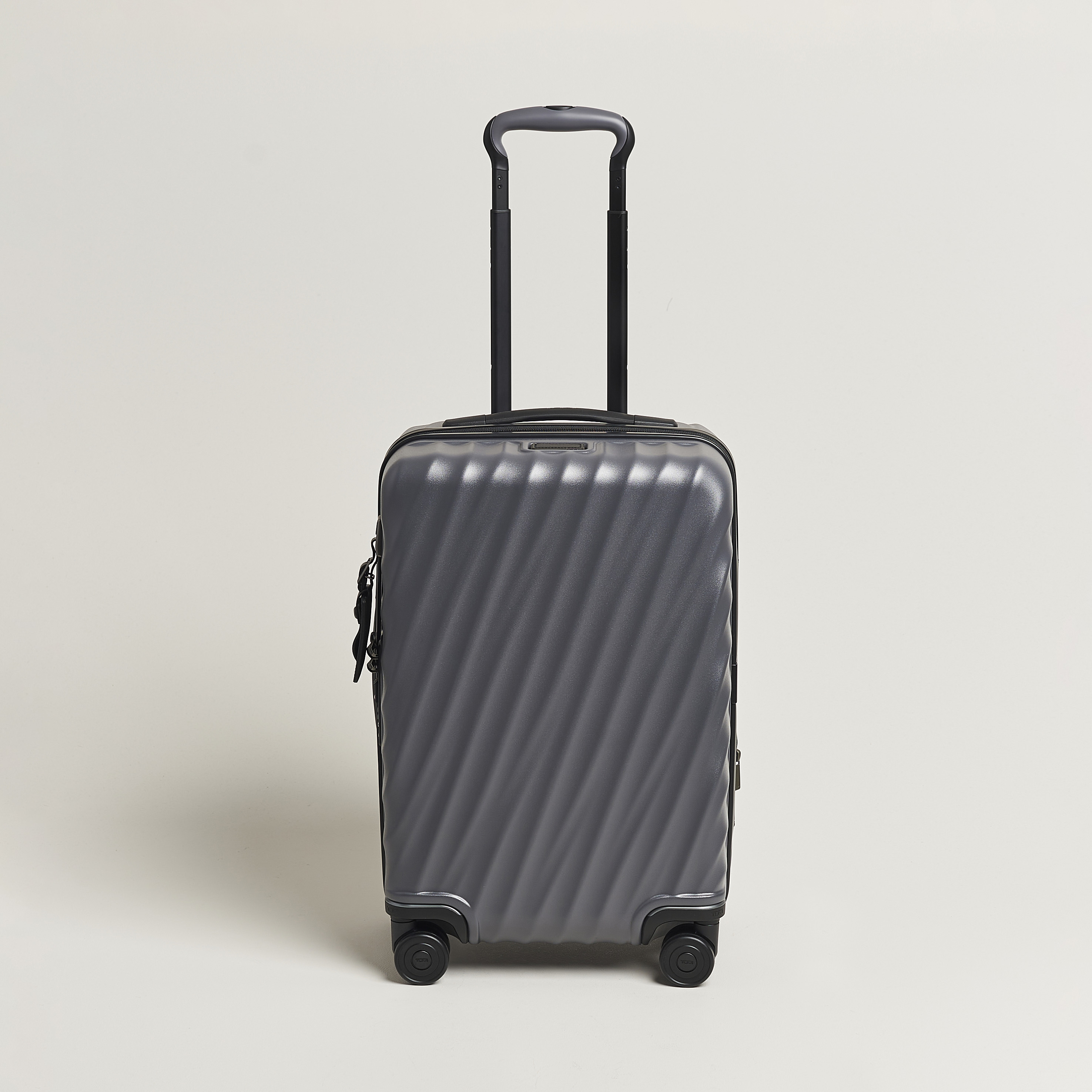 TUMI 19 Degree International Carry-on Trolley Grey at