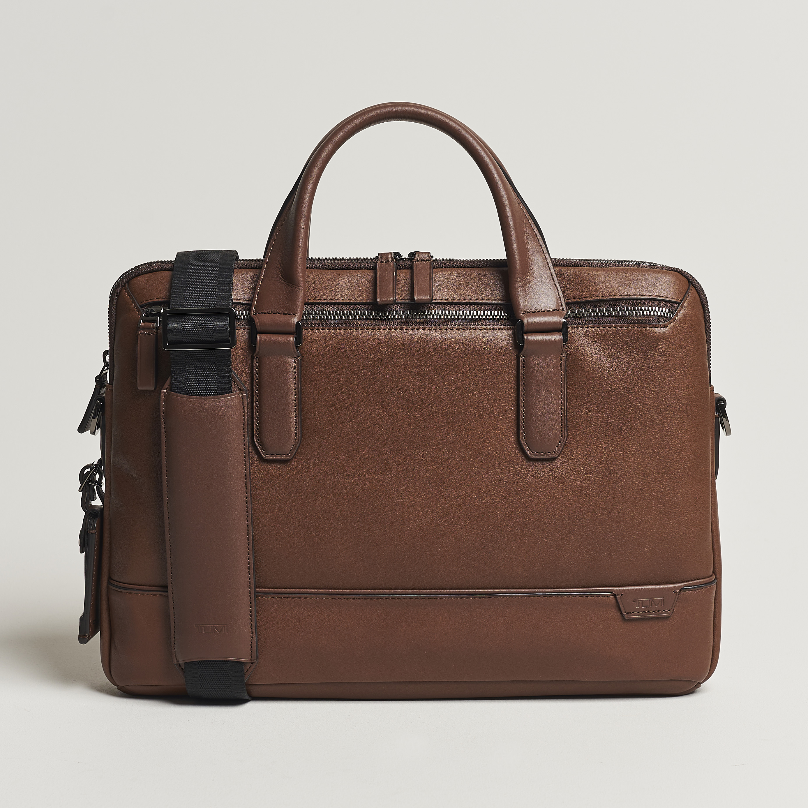 TUMI Harrison Sycamore Slim Leather Brief Cognac at CareOfCarl.com