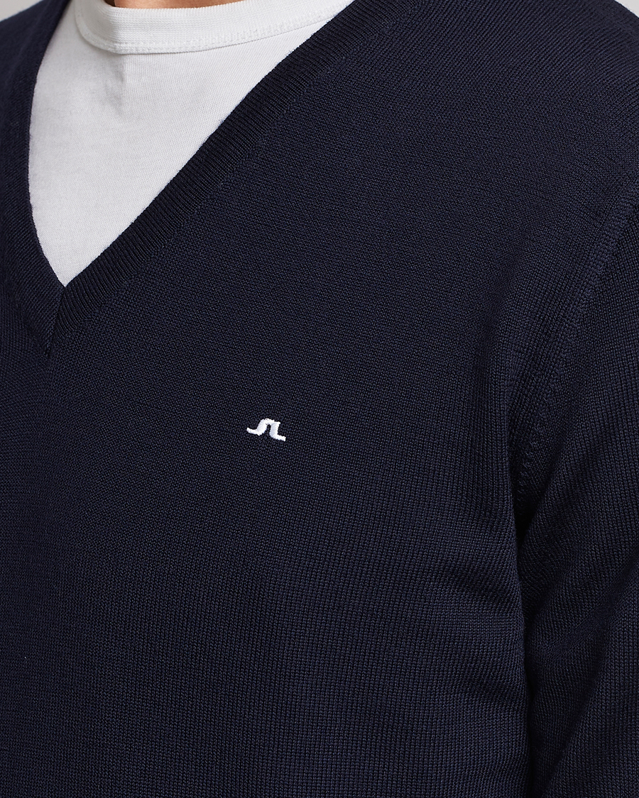Men | Sweaters & Knitwear | J.Lindeberg | Lymann True Merino V-Neck Pullover Navy