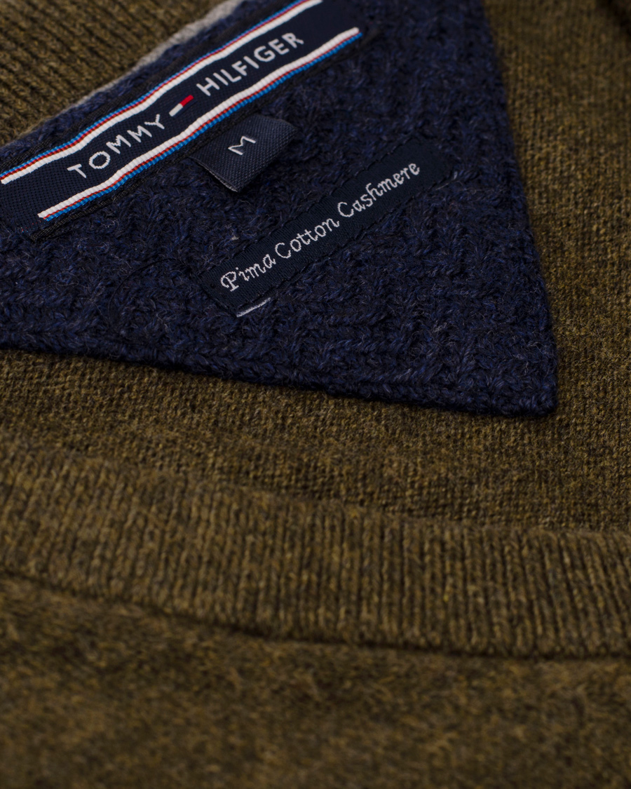 Men | Sweaters & Knitwear | Tommy Hilfiger | Pima Cotton Cashmere V-neck Pullover Beech Green
