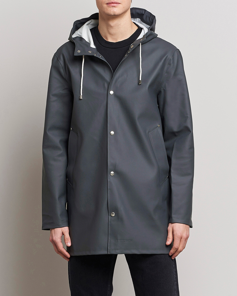 Men | Raincoats | Stutterheim | Stockholm Raincoat Charcoal