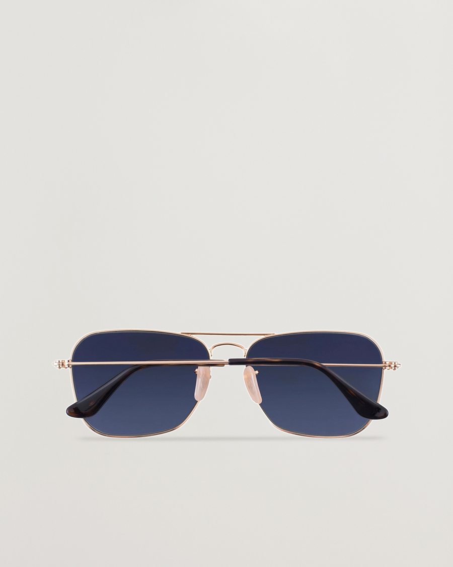 Men | Sunglasses | Ray-Ban | 0RB3136 Caravan Sunglasses Gold/Grey