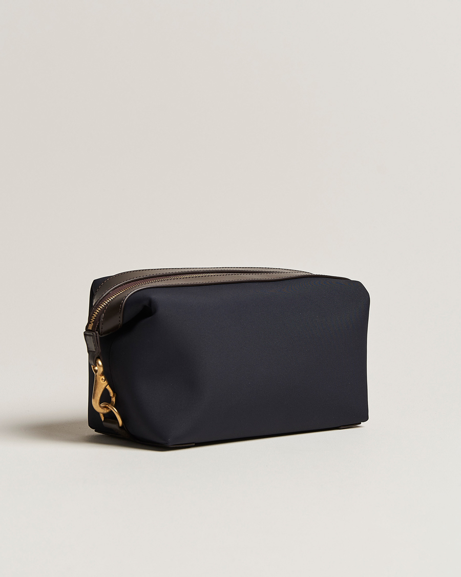 Men | Bags | Mismo | M/S Nylon Washbag Navy/Dark Brown