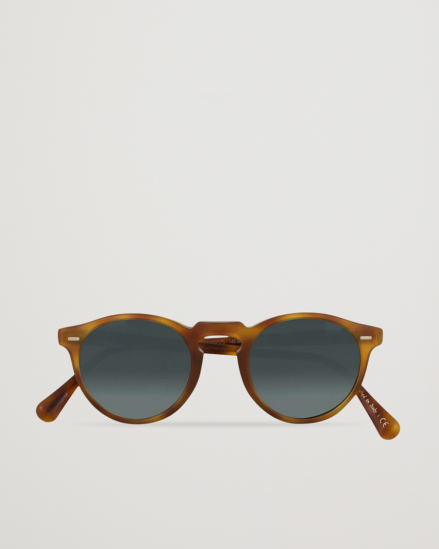 Men | Sunglasses | Oliver Peoples | Gregory Peck Sunglasses Semi Matte/Indigo Photochromic