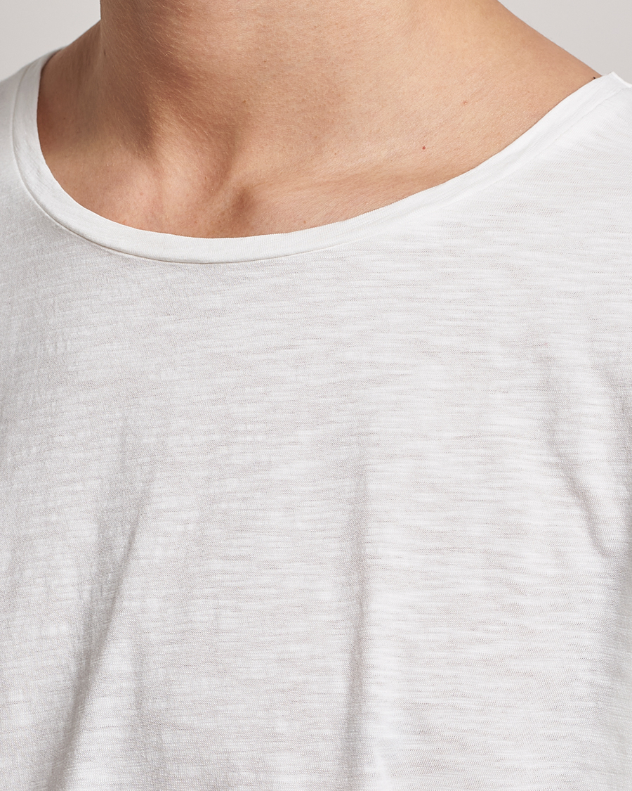 Men | T-Shirts | Nudie Jeans | Roger Slub Crew Neck Tee Off White