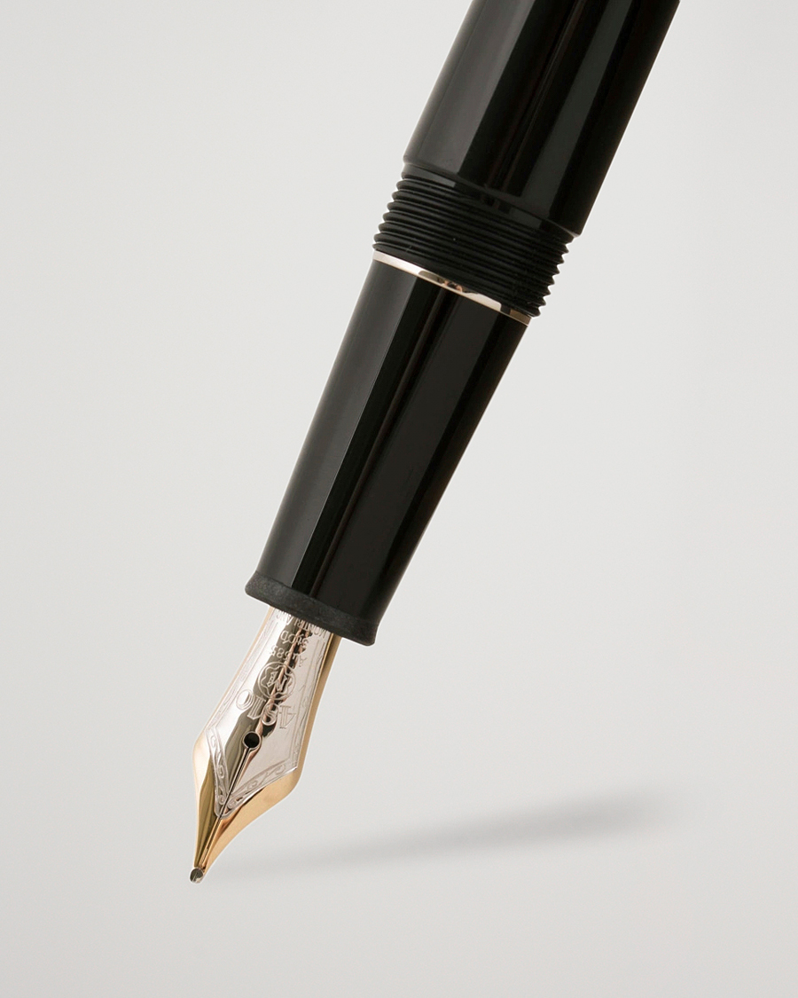 Men | Pens | Montblanc | 145 Meisterstück M Fountain Pen Platinum Line
