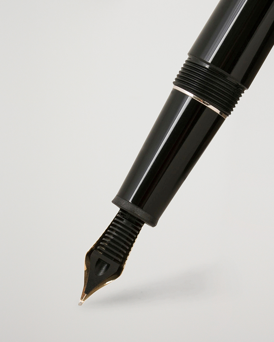 Men | Pens | Montblanc | 145 Classique Meisterstück F Fountain Pen Platinum Line