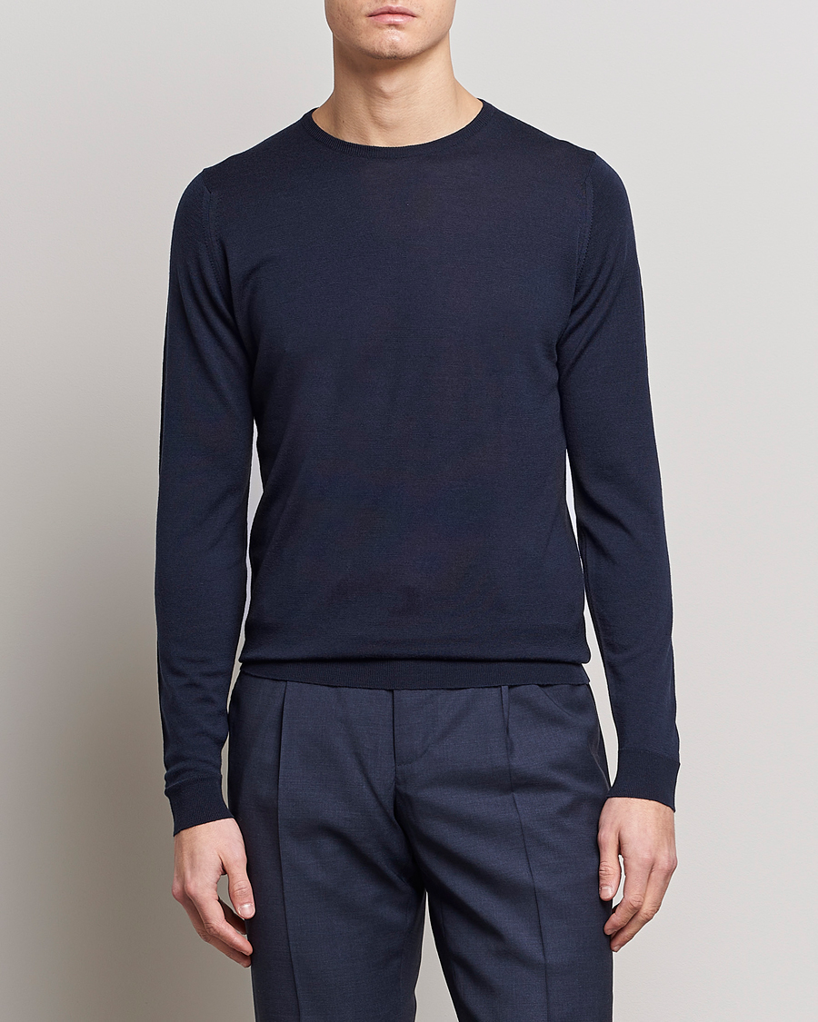 Men | Sweaters & Knitwear | John Smedley | Lundy Extra Fine Merino Crew Neck Midnight