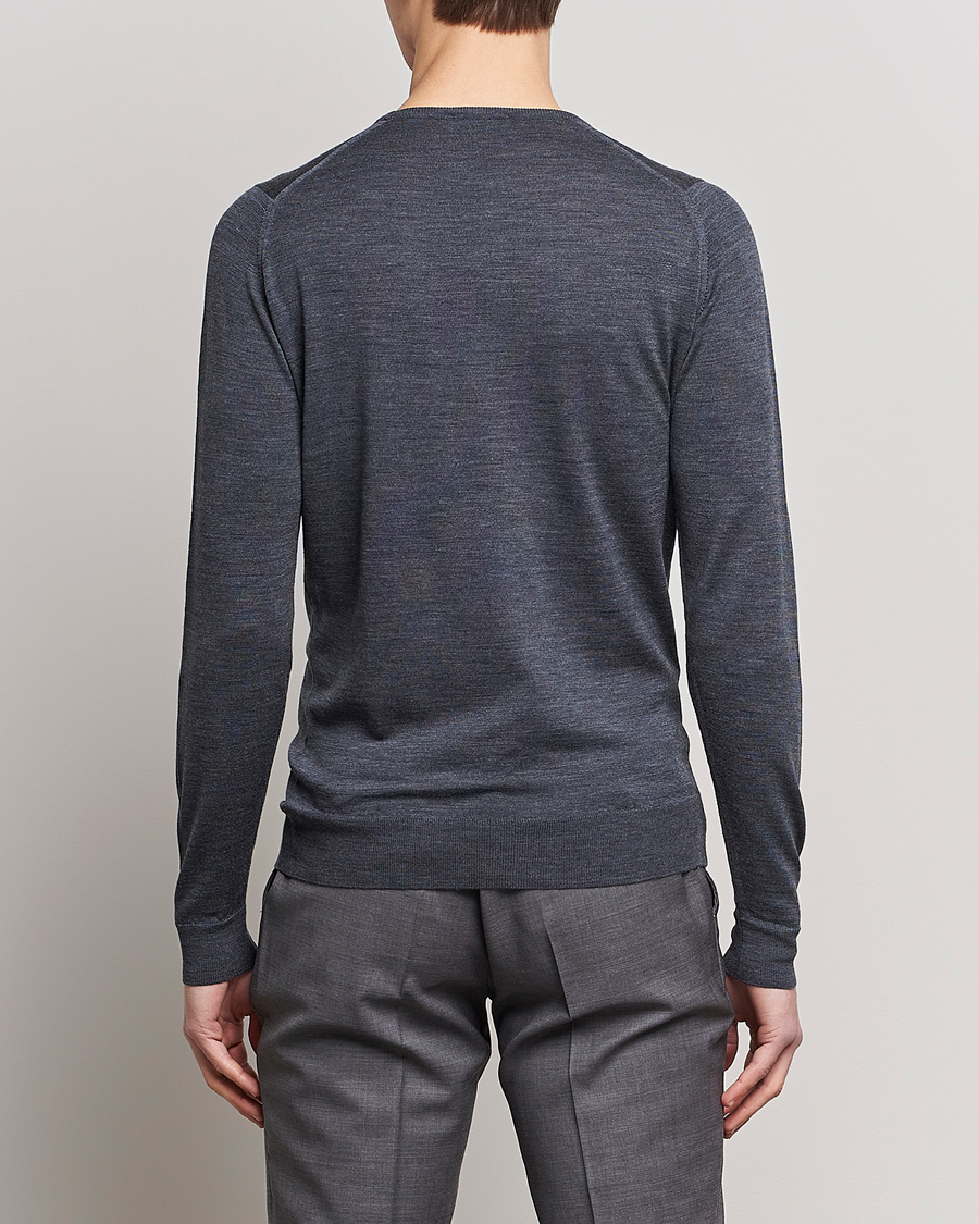Men | Sweaters & Knitwear | John Smedley | Lundy Extra Fine Merino Crew Neck Charcoal