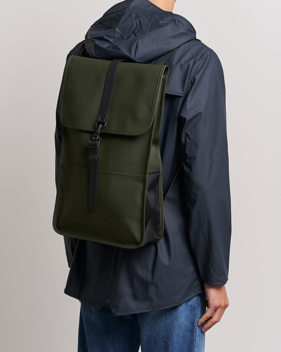 Men | Face the Rain in Style | RAINS | Backpack Green