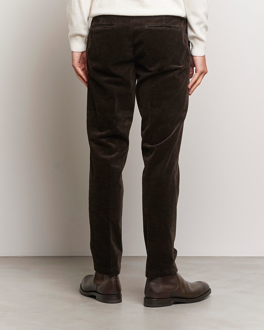 Men | Trousers | Oscar Jacobson | Denz Corduroy Trousers Dark Brown