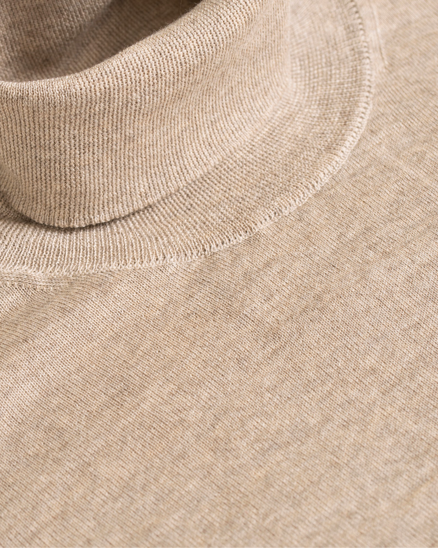 Men | Sweaters & Knitwear | Oscar Jacobson | Cole Extra Fine Merino Rollneck Beige