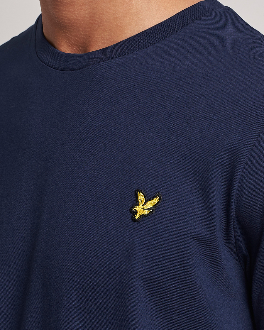 Men | T-Shirts | Lyle & Scott | Long Sleeve Crew Neck T-Shirt Navy