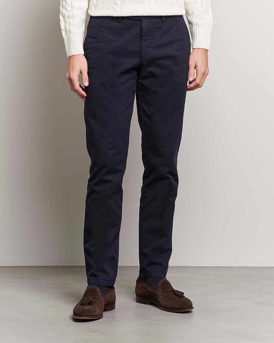 Men | Trousers | Oscar Jacobson | Danwick Side Adjusters Chino Navy